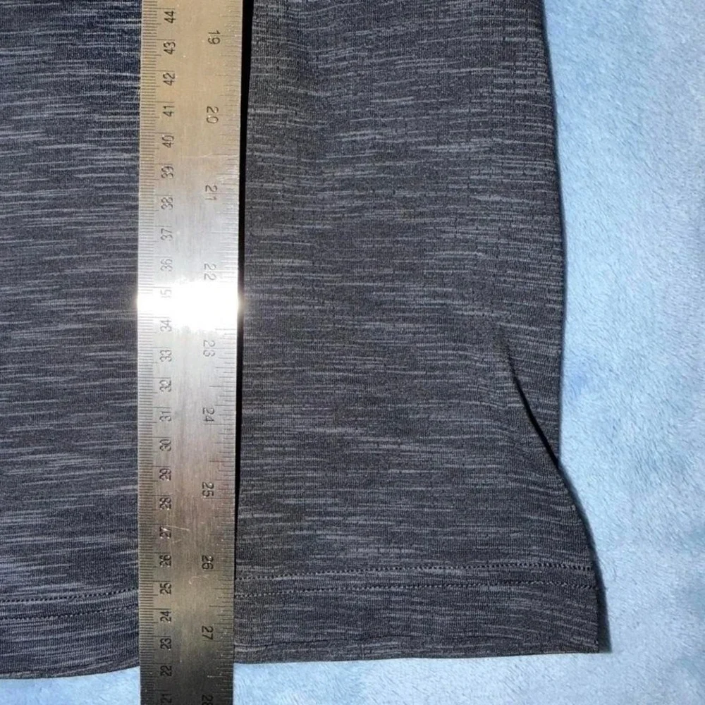 Under Armour black tech t-shirt men size L‎